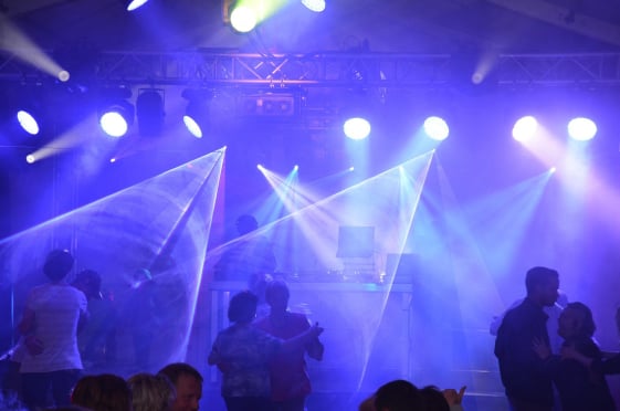 DJ Cris Aracaju - DJ, Estrutura, Palco, Som e Iluminação para festas e Eventos